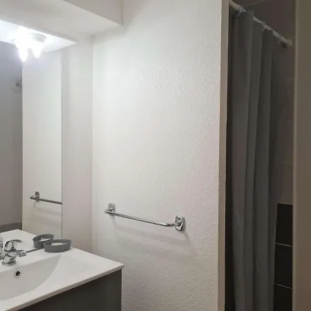 Avec Piscine, Salle De Sport Et Proche - Cap D'agde - Fr-1-249-217 * Агд