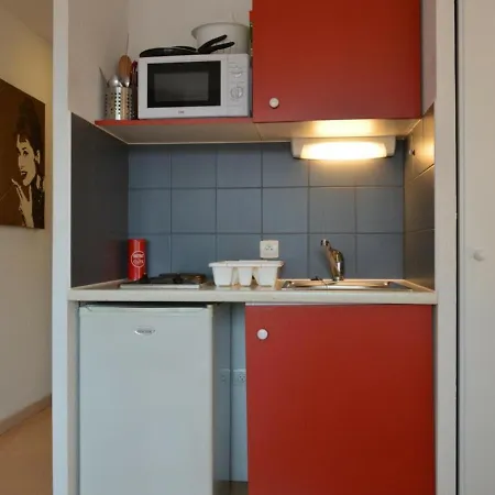 Apartment Avec Piscine, Salle De Sport Et Proche - Cap D'agde - Fr-1-249-217 *